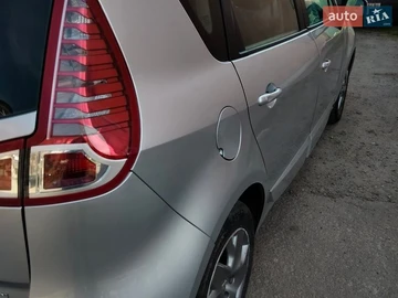 Авто Renault Scenic 2011 № 8715864
