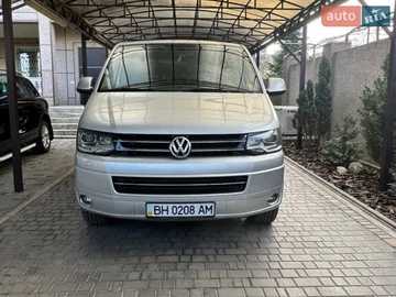 Авто Volkswagen Multivan 2015 № 8716119