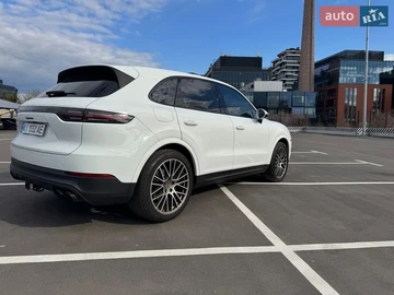 Авто Porsche Cayenne 2022 № 8716128