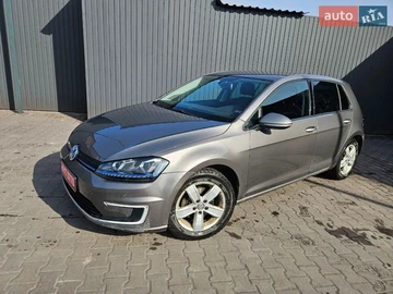 Авто Volkswagen E-Golf 2015 № 8716516
