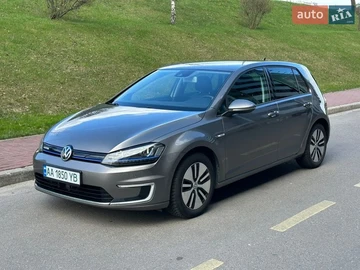 Авто Volkswagen E-Golf 2015 № 8716519