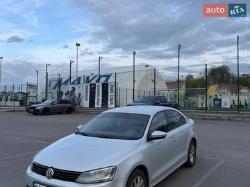 Авто Volkswagen Jetta 2012 № 8717055