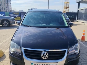 Авто Volkswagen Touran 2009 № 8717286