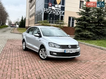 Авто Volkswagen Polo 2019 № 8717579