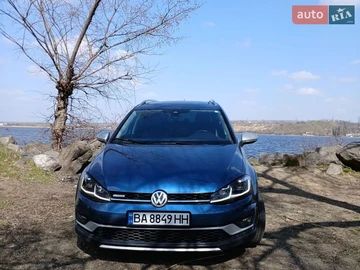 Авто Volkswagen Golf Alltrack 2019 № 8717679