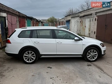 Авто Volkswagen Golf Alltrack 2016 № 8717682
