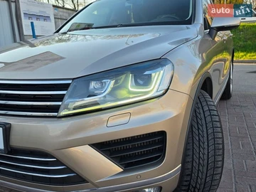 Авто Volkswagen Touareg 2015 № 8717916