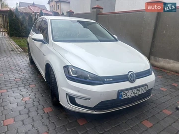 Авто Volkswagen E-Golf 2015 № 8718395