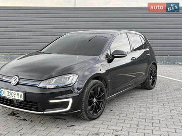 Авто Volkswagen E-Golf 2015 № 8718400