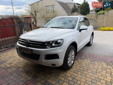Авто Volkswagen Touareg 2012 № 8718602