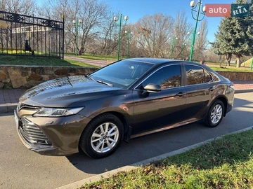 Авто Toyota Camry 2018 № 8718616