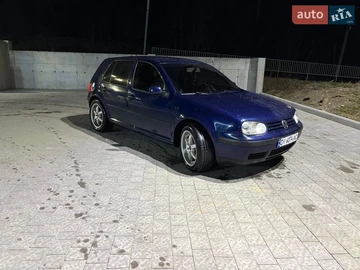 Авто Volkswagen Golf 2000 № 8718817