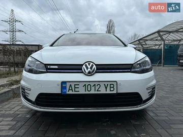 Авто Volkswagen E-Golf 2020 № 8719157