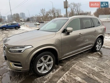 Авто Volvo Xc90 2022 № 8719225