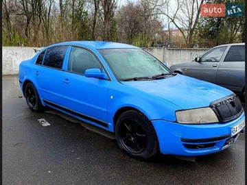 Авто Skoda Superb 2002 № 8719407