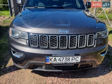 Авто Jeep Grand Cherokee 2019 № 8720188