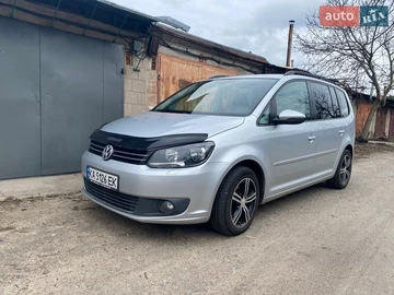 Авто Volkswagen Touran 2011 № 8720263