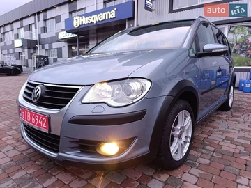 Авто Volkswagen Touran 2010 № 8720374