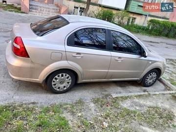 Авто Chevrolet Aveo 2007 № 8720463