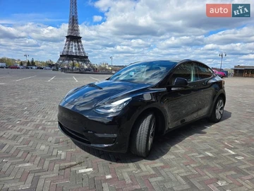 Авто Tesla Model Y 2023 № 8720851