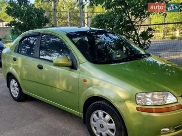 Авто Chevrolet Aveo 2005 № 8722957