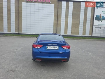 Авто Chrysler 200 2015 № 8723304