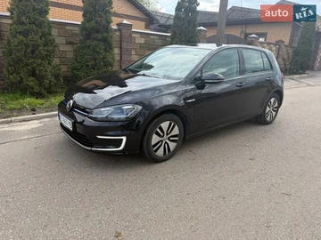Авто Volkswagen E-Golf 2017 № 8723406