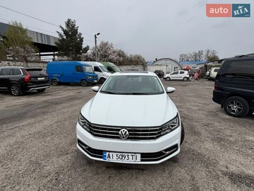 Авто Volkswagen Passat 2017 № 8724015