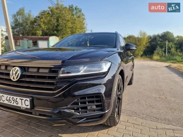 Авто Volkswagen Touareg 2018 № 8724207