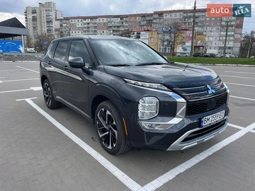 Авто Mitsubishi Outlander 2024 № 8724605