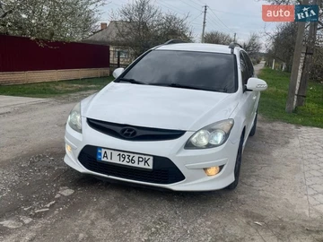 Авто Hyundai I30 2010 № 8725129