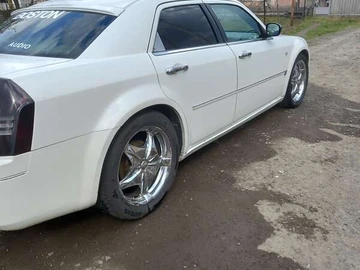 Авто Chrysler 300C 2004 № 8725145