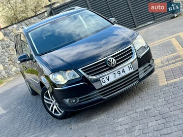 Авто Volkswagen Touran 2009 № 8725793