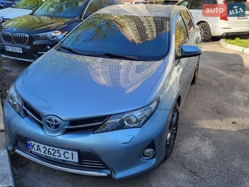 Авто Toyota Auris 2015 № 8725836