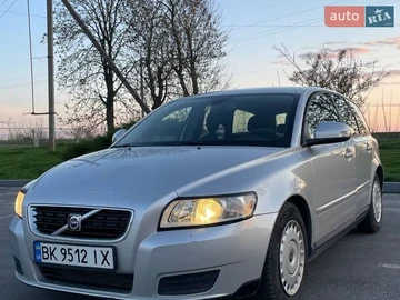 Авто Volvo V50 2009 № 8726413