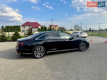 Авто Audi A8 2019 № 8729255