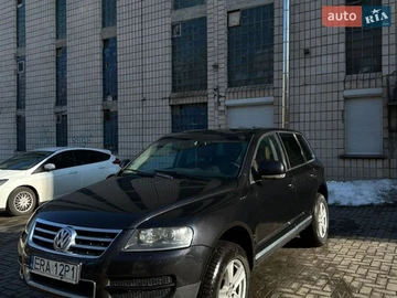 Авто Volkswagen Touareg 2005 № 8729442