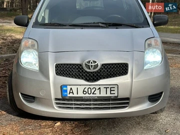 Авто Toyota Yaris 2006 № 8729448