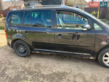 Авто Volkswagen Touran 2004 № 8730174