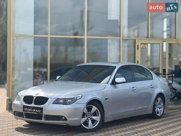 Авто BMW 5 Series 2003 № 8730335