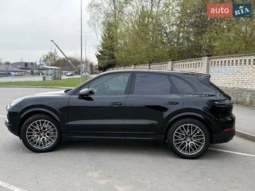 Авто Porsche Cayenne 2023 № 8730978