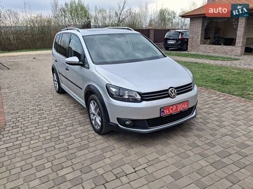 Авто Volkswagen Touran 2014 № 8731381
