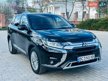 Авто Mitsubishi Outlander 2023 № 8731428