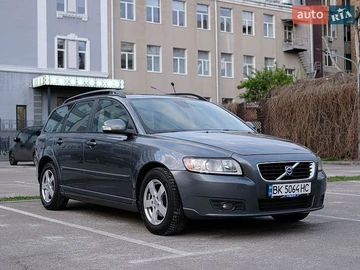 Авто Volvo V50 2010 № 8731733