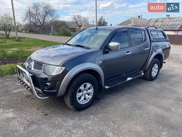 Авто Mitsubishi L 200 2011 № 8733100