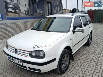 Авто Volkswagen Golf 2000 № 8733143