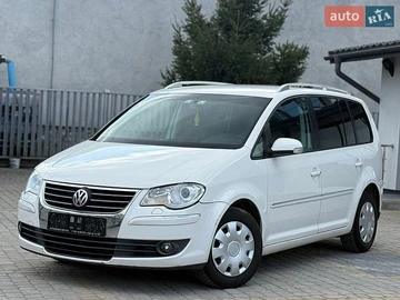 Авто Volkswagen Touran 2008 № 8734080