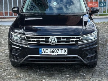 Авто Volkswagen Tiguan 2018 № 8734311