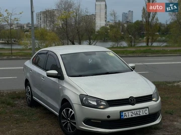 Авто Volkswagen Polo 2011 № 8734510