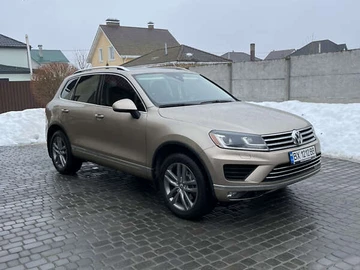 Авто Volkswagen Touareg 2015 № 8734870